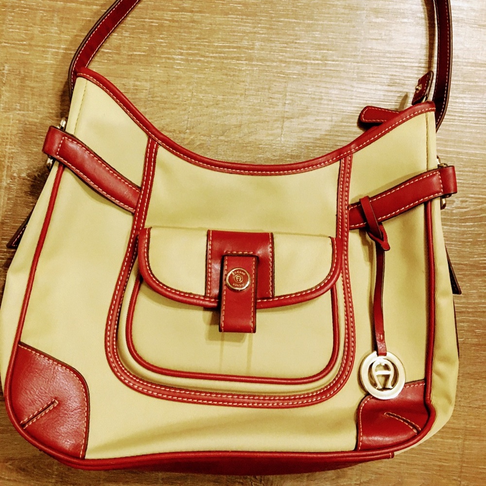 Etienne Aigner purse 👜